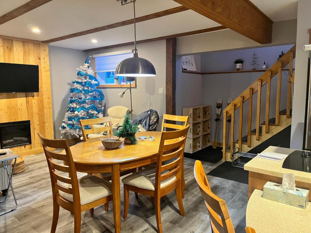 Appartement Mont Edouard, Hebergement Paisible A La Montagne L'Anse-Saint-Jean Ngoại thất bức ảnh